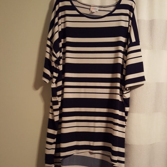 Lularoe shirt - Picture 1 of 2
